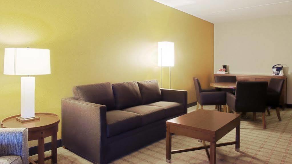 Four Points By Sheraton Winnipeg South Eksteriør bilde